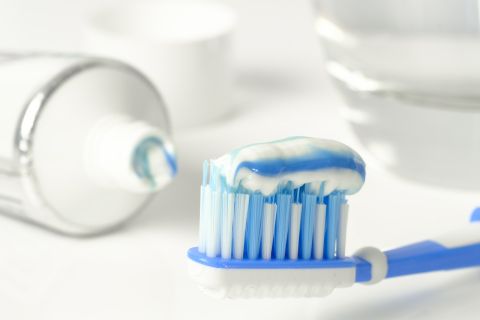 beautycologa toothpaste 3067569 1280