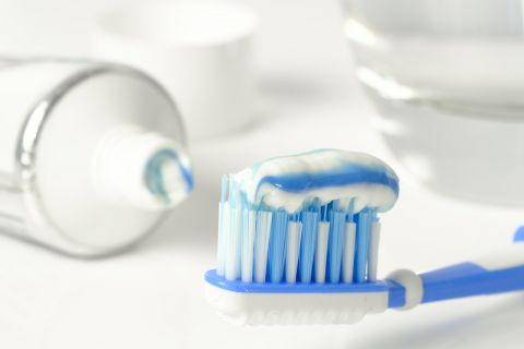 beautycologa toothpaste 3067569 1280